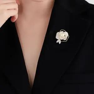 [하프클럽/]럭셔리 백자개 장미 로즈 진주 팬던트겸용 미니 브로치