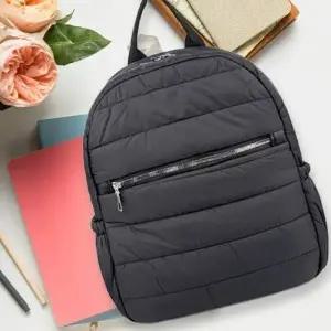 푹신하면서 가벼운 소재 일상에서 사용하기에 적합하고 편리한 겨울 패딩 가방 패션 스타일
