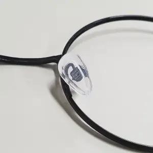 고품질 받침 소형 안경 코 나사형 (WFKBKNI)