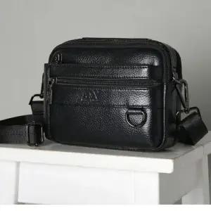 남성크로스백 남성 가죽크로스백 크로스백 101 WFIQ772