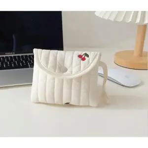 [셀러허브]깨끗하게 하얀 패브릭 여성용품 생리대 파우치 (S28921183)