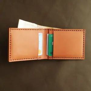 [하프클럽/]수제 지폐높이 가죽 지갑 베지터블 파라핀카멜