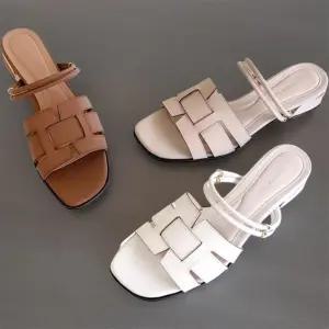 여성용 일상 가죽 끈 사각코 발목 샌들