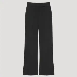 [롯데백화점]리스트 부츠컷 뒷 밴딩 팬츠 TWWSLO82180