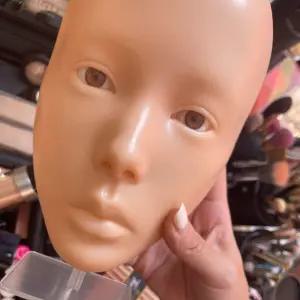 메이크업마네킹 얼굴마네킹 실기 모델 연습용 실습