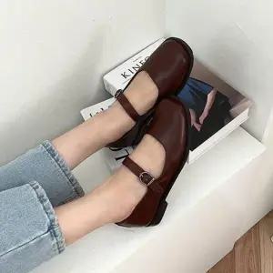 여성 메리제인 발등 스트랩 클래식 통굽 플랫 슈즈 스퀘어 디자인 (WFJ5TPH)