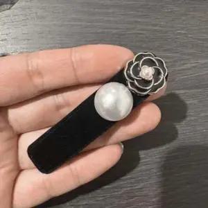 까멜리아벨벳머리핀 인기 동백꽃진주포인트똑딱핀(블