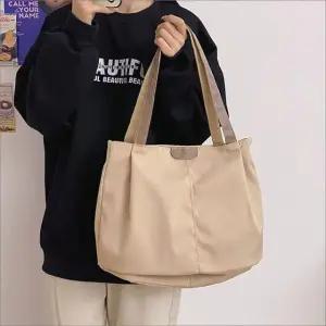 토트백 숄더백 여성 출퇴근 데일리 나일론 보부상 가방 (WFK6L97)