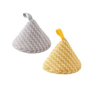 TC 꼬깔냄비손잡이 냄비장갑 주방용 패브릭 색상랜덤1P (WFJ708A)