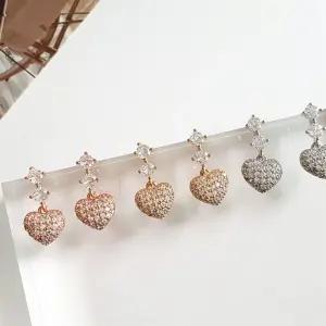 여자 스위티 하트 볼륨 통통 큐빅볼 귀걸이