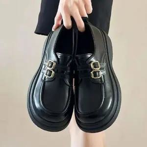 [하프클럽/]여성 더블 스트랩 통굽 로퍼 1P 베이직 패션 구두