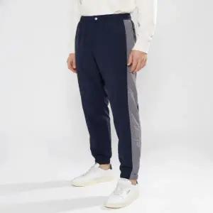 [메종키츠네]MAISON KITSUNE TECHNICAL PANTS MM01101WQ0072-P480 테크니컬 팬츠 819578