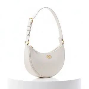 [발렌티노]V 로고 시그니처 그레이니 카프스 미니 호보백 6W0P0AK3 SNP I16 6W2P0AK3 817546