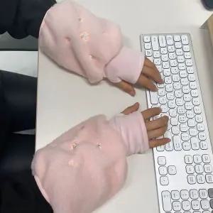 [하프클럽/]FLOWER 큐티코카곰 팔토시 암워머