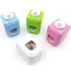 [하프클럽/]치약짜개 부착식 D홀더 치약스퀴저 치약 거치대 디스펜서