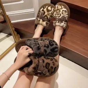 남녀공용 겨울 레오파드 호피 털 슬리퍼 실내화 신발