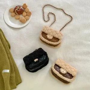 [다잇템] 여성 덤블 연말 무스탕 패션 FW 누빔 크로스백