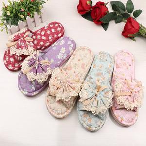 [신혼일기] 3중 쿠션 실내화 들꽃 플라워 레이스 층간소음방지 미끄럼 삼중패드 거실화 면슬리퍼