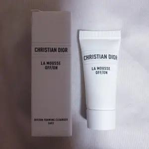 디올 라 무쓰 오프/온 포밍 클렌저 5ml 설명참조