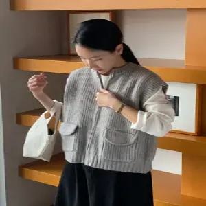 그레이니 포켓 도톰 니트 조끼 집업 (one color)