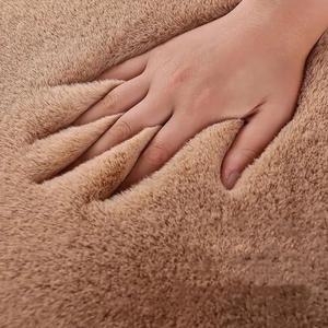 겨울 봉제 토끼 헤어 쿠션  두꺼운 양모 원피스 사각 시트 따뜻한 자동차 액세서리