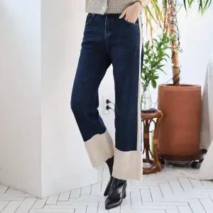 [옷자락]여자 배색 뽀글이 배색 약기모 겨울 세미와이드 청바지