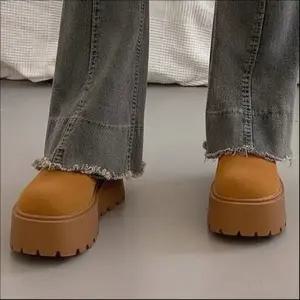 여성 겨울 스웨이드 통급 플랫폼 기모 슬리퍼 방한 뮬 2색