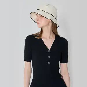 [보니스팍스][보니스팍스(Bonispax)] 엣지 큐빅장식 벙거지 모자 (택가격 49000원)