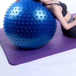 홈트 스포츠용 펌프 포함 마사지 지압 돌기 짐볼벌 볼운동법 지볼 볼운동 볼55CM 하프볼 레이닝볼 코어 임