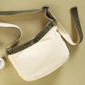 캔버스 보조 가방 크로스백 데일리 빈티지 아이보리 (WFKDXVV)