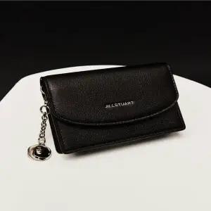 질스튜어트 핸드백 (JAWA6E702BK) [ZOE] 플라워참장식 소가죽 명함카드지갑 블랙 JAWA6E702