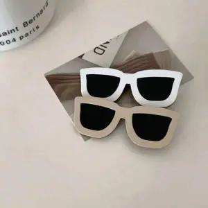 [골드스마일]선그라스 안경 데일리 집게핀 모양 클래식 앞머리 고