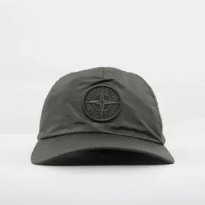 스톤아일랜드 25FW 원형자수로고 나일론 메탈 에코닐 남성 볼캡 K2S159100011 S0076 V0059