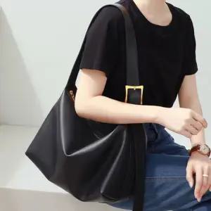 LnD 코코 여성 빅 숄더백 크로스백 PU 보부상 학생가방 출근가방