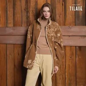 프리마클라쎄 페이즐리 부클 점퍼 1종