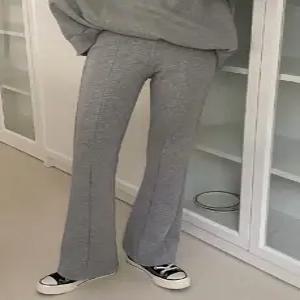 밍크 절개 세미 부츠컷 밴딩 팬츠 (2color)