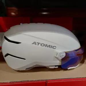 아토믹 성인용 [화이트 M사이즈 보유] 스키 보드 고글 일체형 헬멧 마켓송지2511