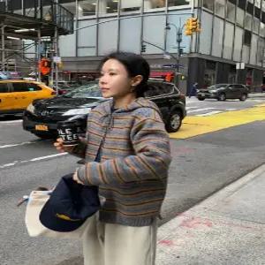 포근 만다린 스트라이프 후드 니트집업 (one color)