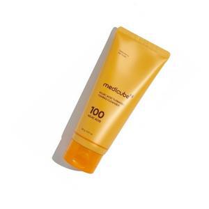 메디큐브 코직애씨드 터메릭 토닝 클렌저 120g