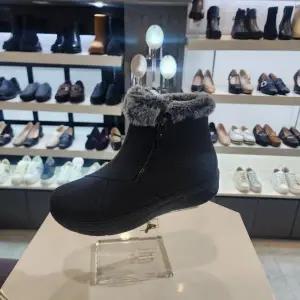 [ELCANTO]엘칸토 HC10 여초경량컴포트털부츠검정 여성양가죽방한앵글부츠검정3,5cm LCWA68 (S44594237)