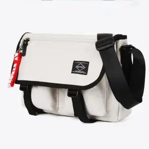 [골드스마일]크로스백 학생 메신저 숄더 보조 키링 가방 베이지