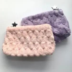 보송보송 겨울 퍼  부드러운 파스텔 톤 소프트 텍스처 파우치