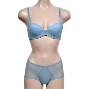 우아하고 세련된 와이어 몰드A컵 브라세트 WFIPU56