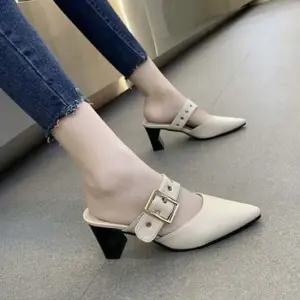 여성 구두 벨트 포인트 통굽 뾰족코 미들힐 봄 슈즈