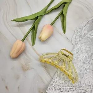 [콩심팥심]투명옐로우 나비 집게 헤어 올림 반머리 반묶음핀