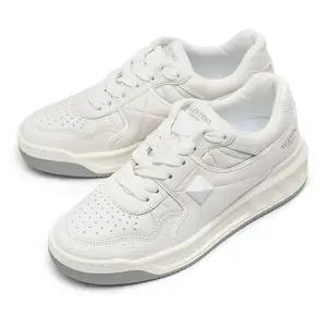 (스크래치) [VALENTINO] 발렌티노 원 스터드 로우탑 여성 스니커즈 1W2S0CS4-NWN-0BO-36M