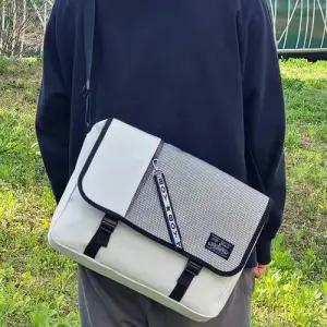 남녀 메신저백 많은수납 스퀘어 쉐입 학생 크로스백 WEC7BF8