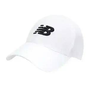 뉴발란스 에센셜 애슬레틱65 플라잉로고 볼캡 모자 화이트 NBGDDAE302-10