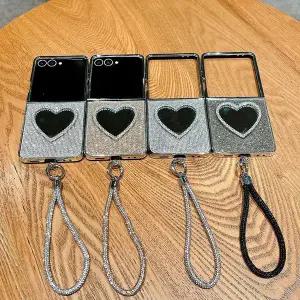 [유니커블]갤럭시 Z플립 7 6 5 4 예쁜 반짝이 다이아 큐빅 하트 미러 핸드 스트랩 슬림 글리터 하드 케이스