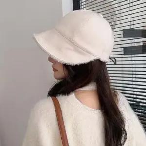 빈티지 캐주얼 스타일 겨울 양털 짧은 챙모자